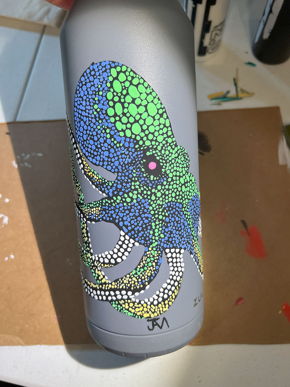 gray bottle octopus