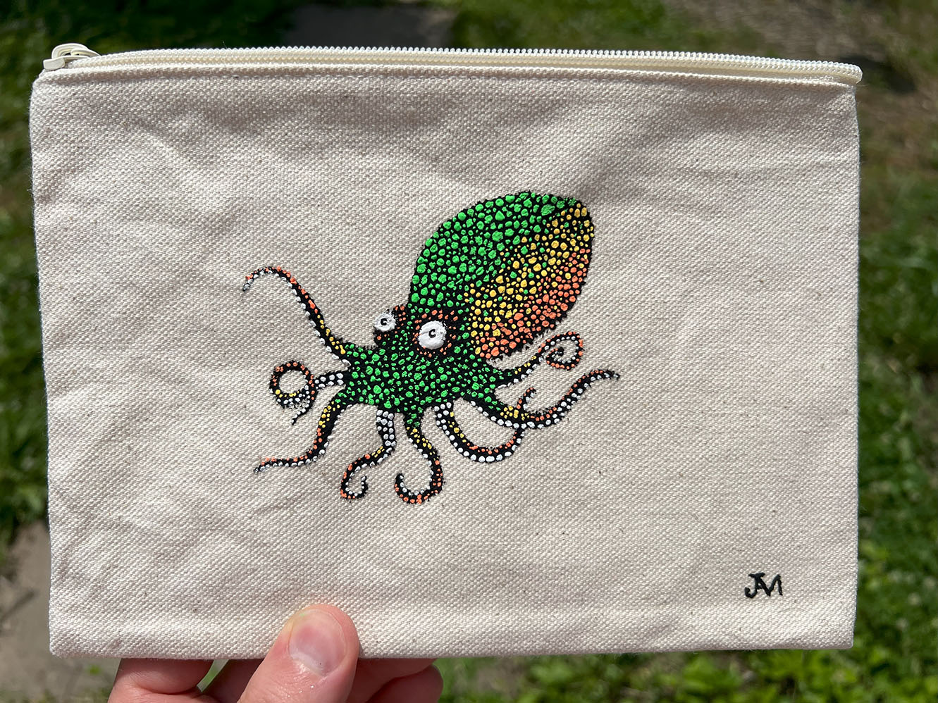 octopus pouch front