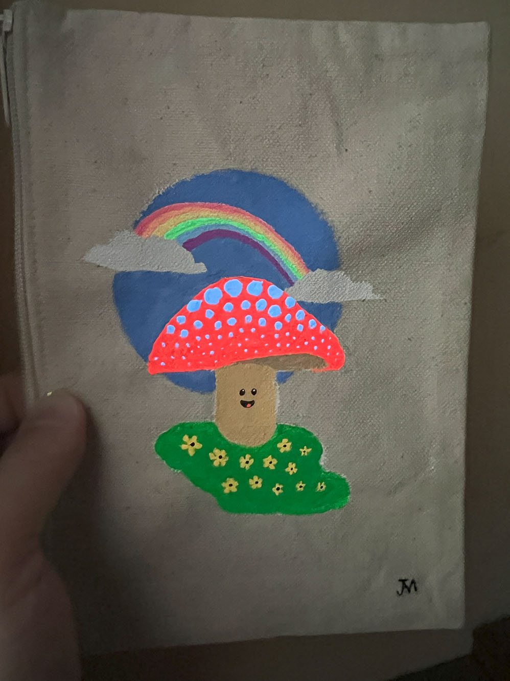 shroom pouch front glowing